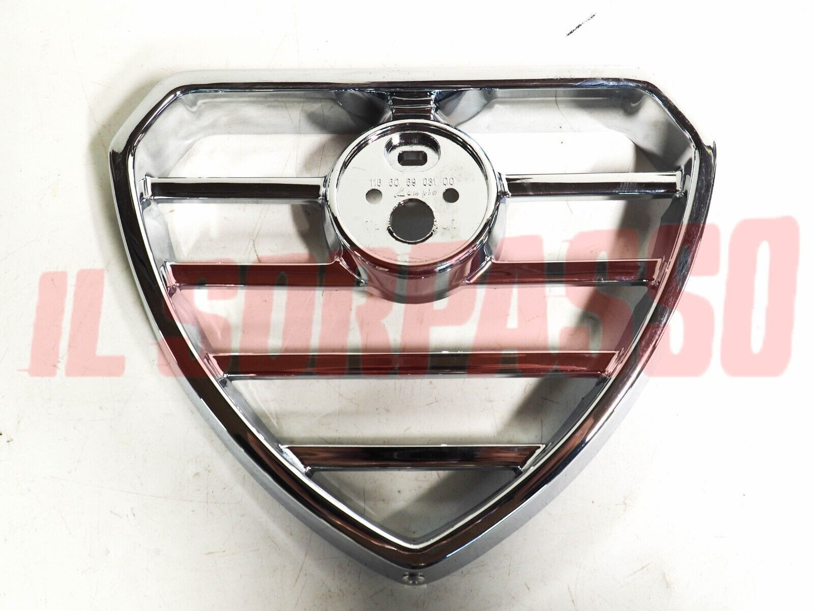 SCUDO MASCHERINA GRIGLIA ALFA ROMEO ALFETTA GT GTV ORIGINALE SCUDO MASCHERINA GRIGLIA ALFA ROMEO ALFETTA GT GTV ORIGINALE