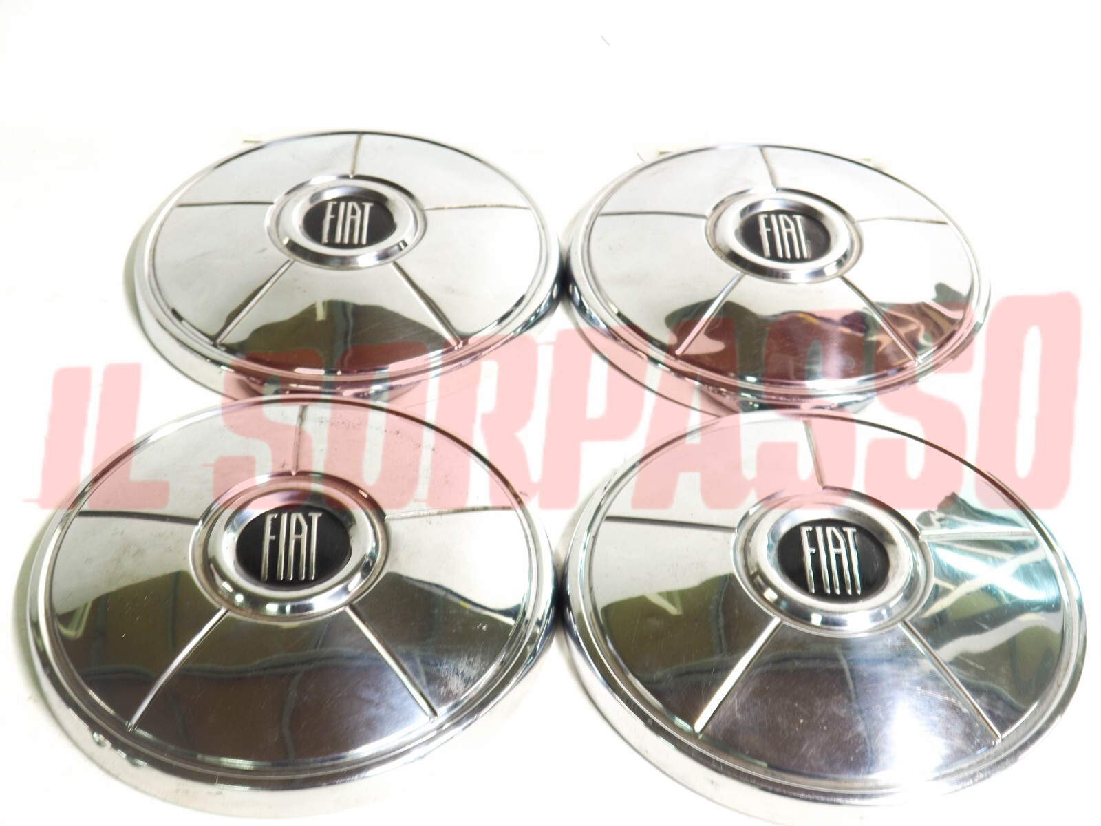 COPPE BORCHIE CERCHI RUOTA FIAT 125 SPECIAL PRIMA SERIE ORIGINALI USATE COPPE BORCHIE CERCHI RUOTA FIAT 125 SPECIAL PRIMA SERIE ORIGINALI USATE