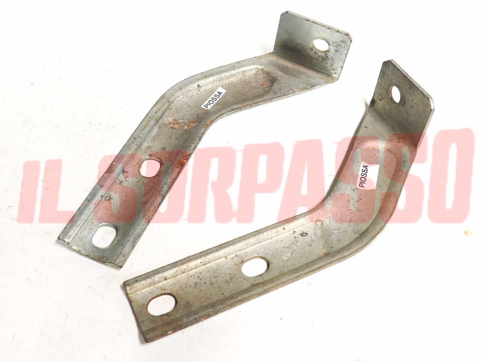 STAFFE FISSAGGIO PARAURTI ANTERIORE DESTRA SINISTRA FIAT 125 SPECIAL ORIGINALI STAFFE FISSAGGIO PARAURTI ANTERIORE DESTRA SINISTRA FIAT 125 SPECIAL ORIGINALI