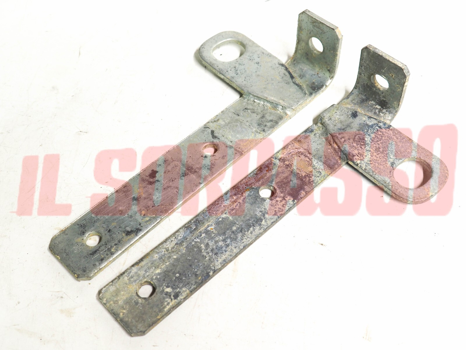 STAFFE PARAURTI POSTERIORE DESTRA + SINISTRA FIAT 124 BERLINA ORIGINALI STAFFE PARAURTI POSTERIORE DESTRA + SINISTRA FIAT 124 BERLINA ORIGINALI
