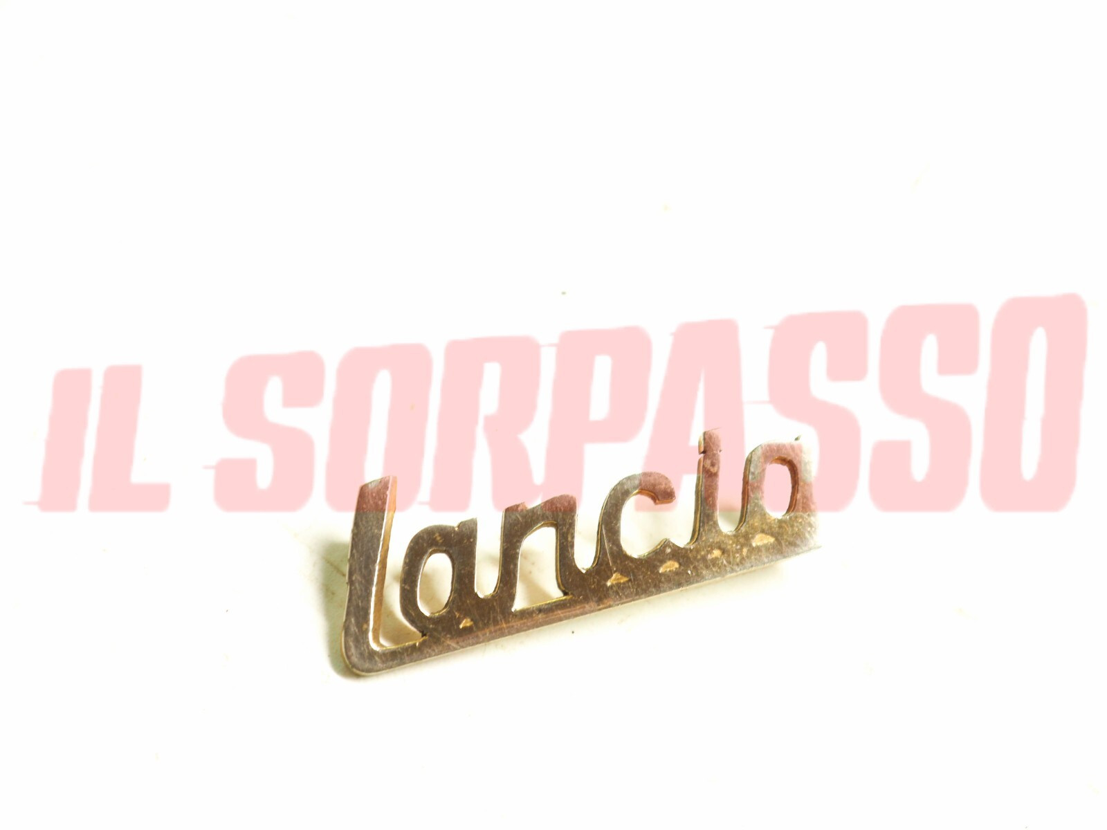 SCRITTA " LANCIA " DORATA VANO RADIO LANCIA FLAMINIA TOURING ORIGINALE NOS SCRITTA " LANCIA " DORATA VANO RADIO LANCIA FLAMINIA TOURING ORIGINALE NOS