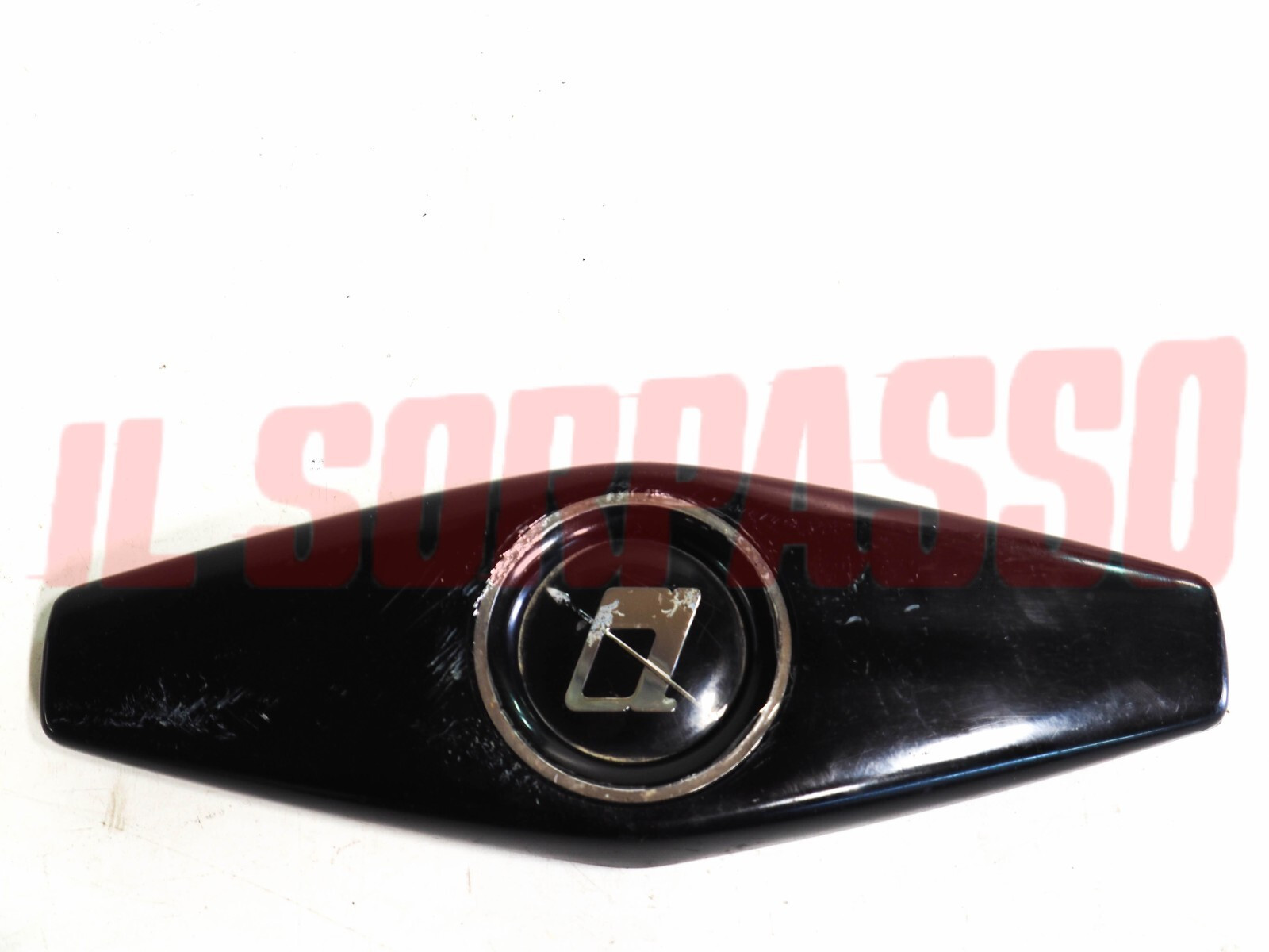 PULSANTE CLACSON VOLANTE STERZO LANCIA APPIA 3 SERIE ORIGINALE PULSANTE CLACSON VOLANTE STERZO LANCIA APPIA 3 SERIE ORIGINALE