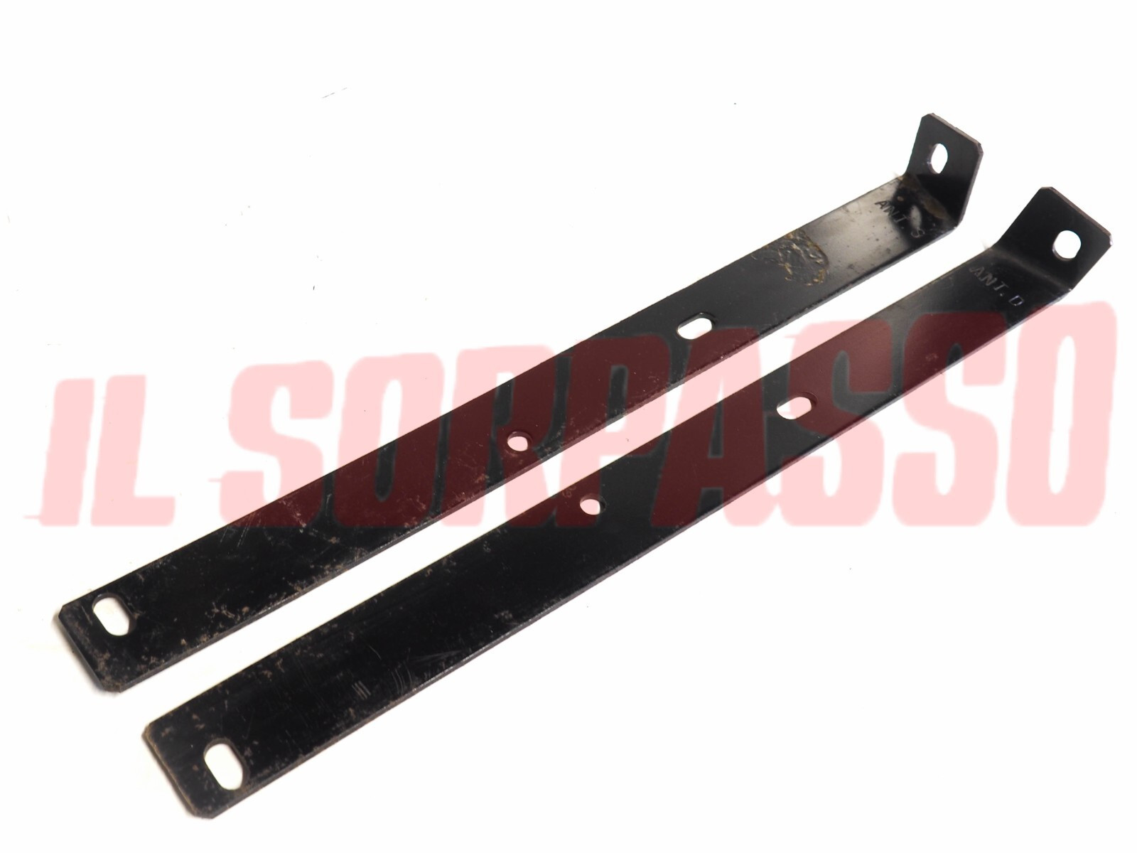 STAFFE CENTRALI PARAURTI ANTERIORE DESTRA + SINISTRA FIAT 127 3 SERIE ORIGINALI STAFFE CENTRALI PARAURTI ANTERIORE DESTRA + SINISTRA FIAT 127 3 SERIE ORIGINALI