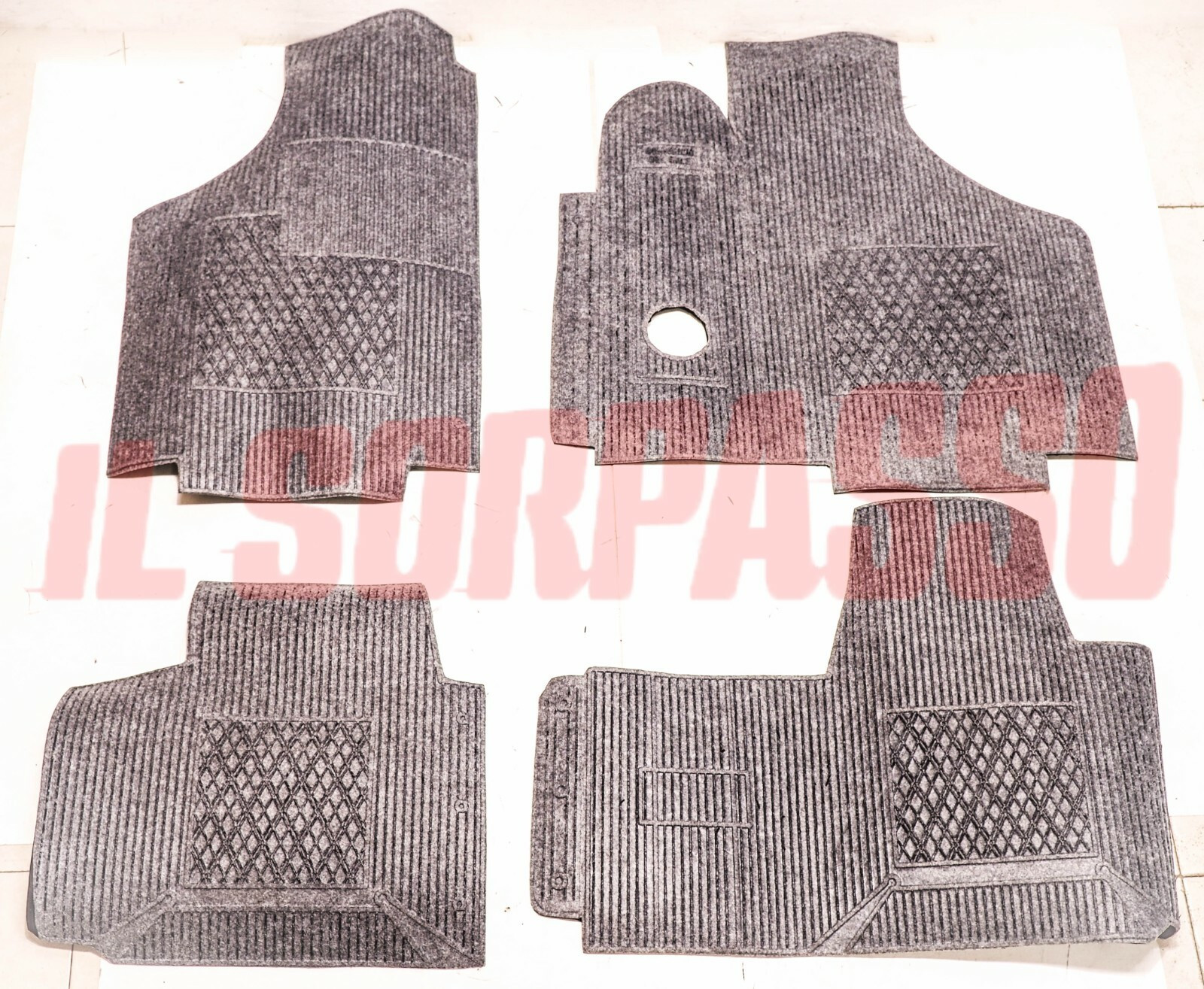 SOPRA TAPPETI IN GOMMA INTERNI GRIGI FIAT 127 BERLINA SPECIAL SPORT C CL SOPRA TAPPETI IN GOMMA INTERNI GRIGI FIAT 127 BERLINA SPECIAL SPORT C CL