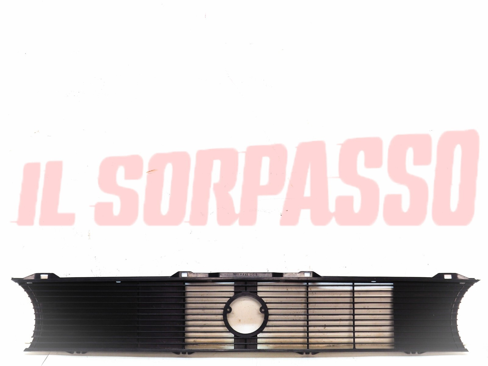 MASCHERINA GRIGLIA CALANDRA VOLKSWAGEN GOLF MK1 ORIGINALE 1974 - 1983 MASCHERINA GRIGLIA CALANDRA VOLKSWAGEN GOLF MK1 ORIGINALE 1974 - 1983