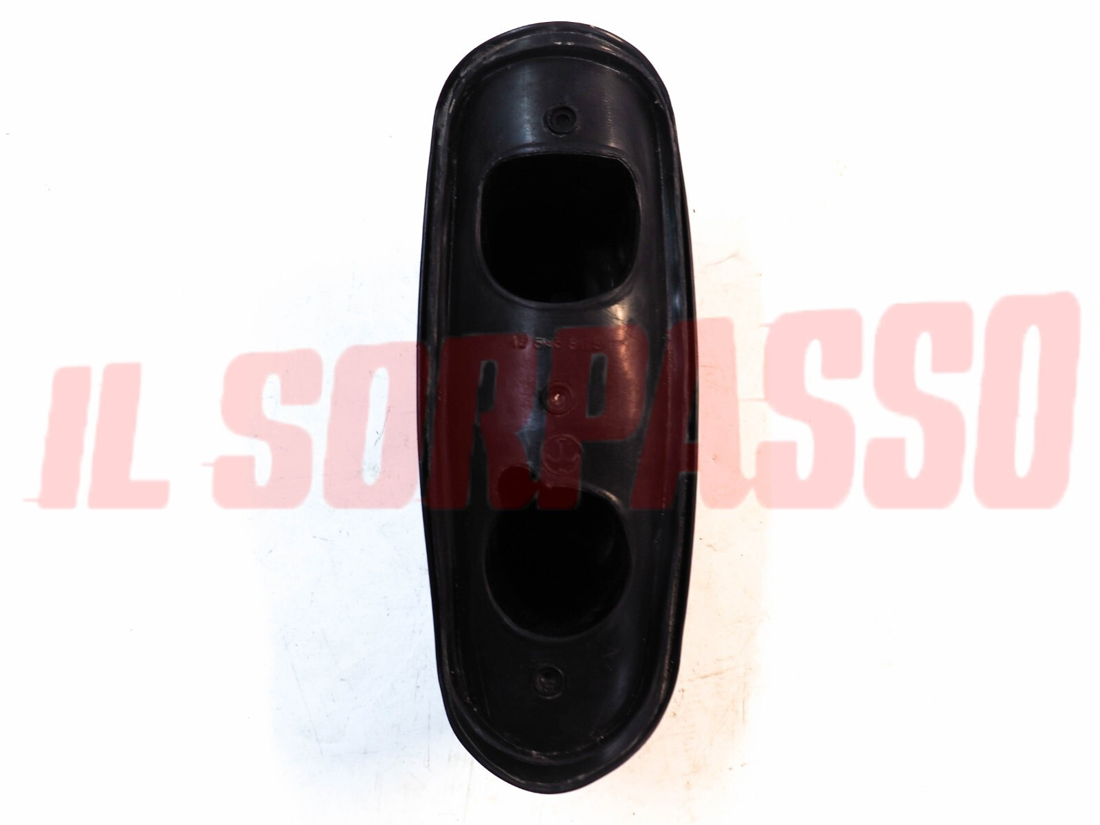 CUFFIA FANALE POSTERIORE LANCIA APPIA 2 SERIE ZAGATO ORIGINALE CARELLO CUFFIA FANALE POSTERIORE LANCIA APPIA 2 SERIE ZAGATO ORIGINALE CARELLO