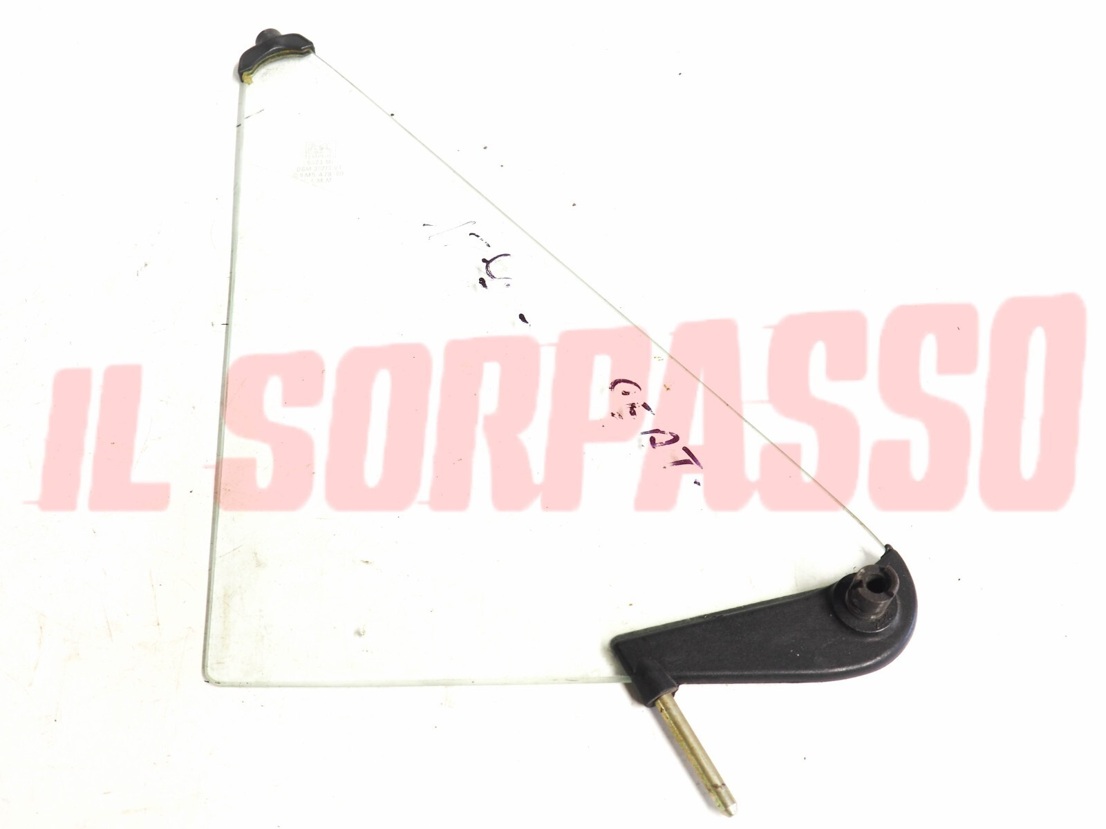 VETRO DEFLETTORE SINISTRO FIAT 127 4 PORTE 2 SERIE ORIGINALE VETRO DEFLETTORE SINISTRO FIAT 127 4 PORTE 2 SERIE ORIGINALE