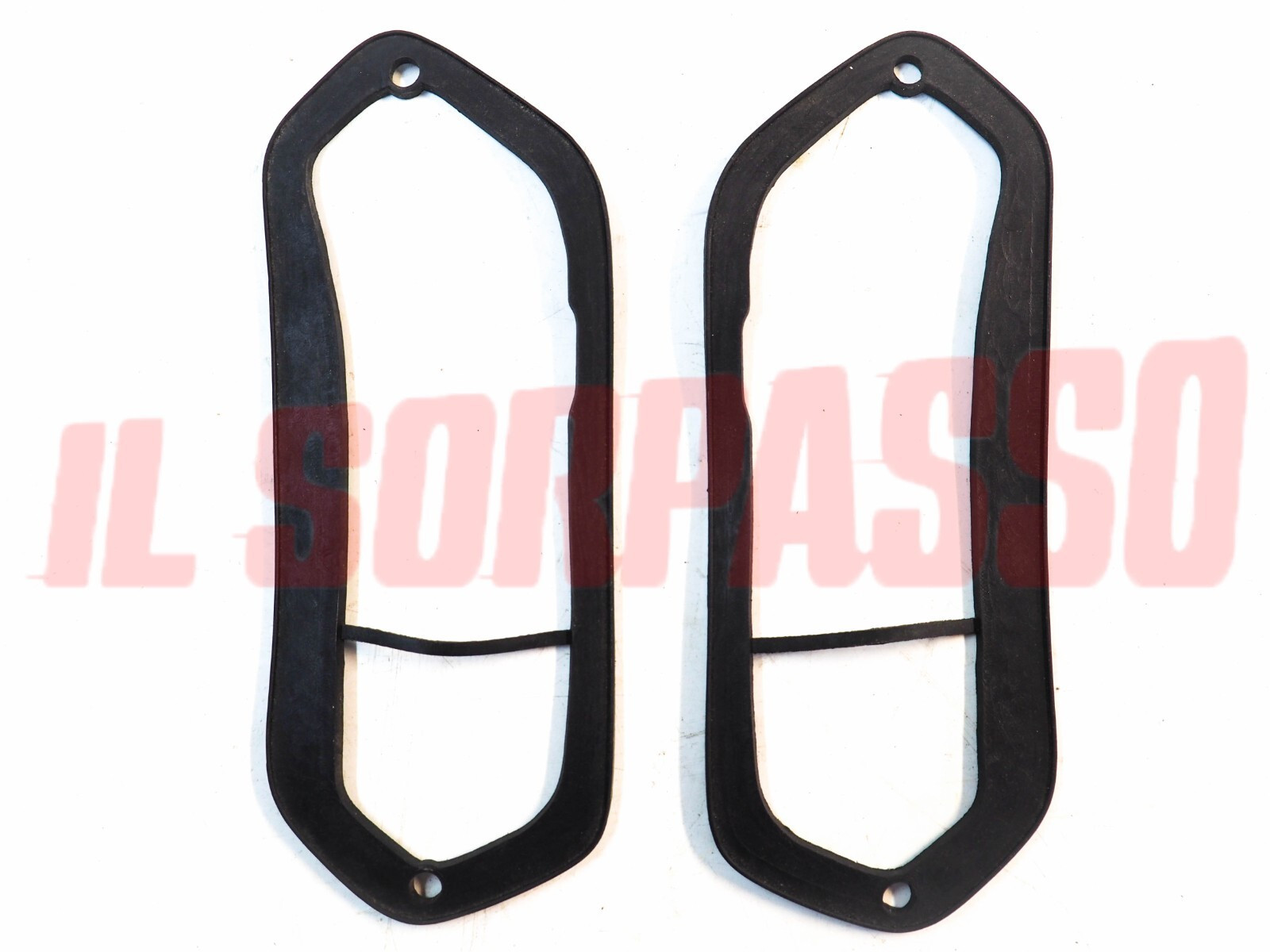 GUARNIZIONI FANALI FARI POSTERIORI FIAT 500 NUOVA 500 D MARCA LEART NOS GUARNIZIONI FANALI FARI POSTERIORI FIAT 500 NUOVA 500 D MARCA LEART NOS