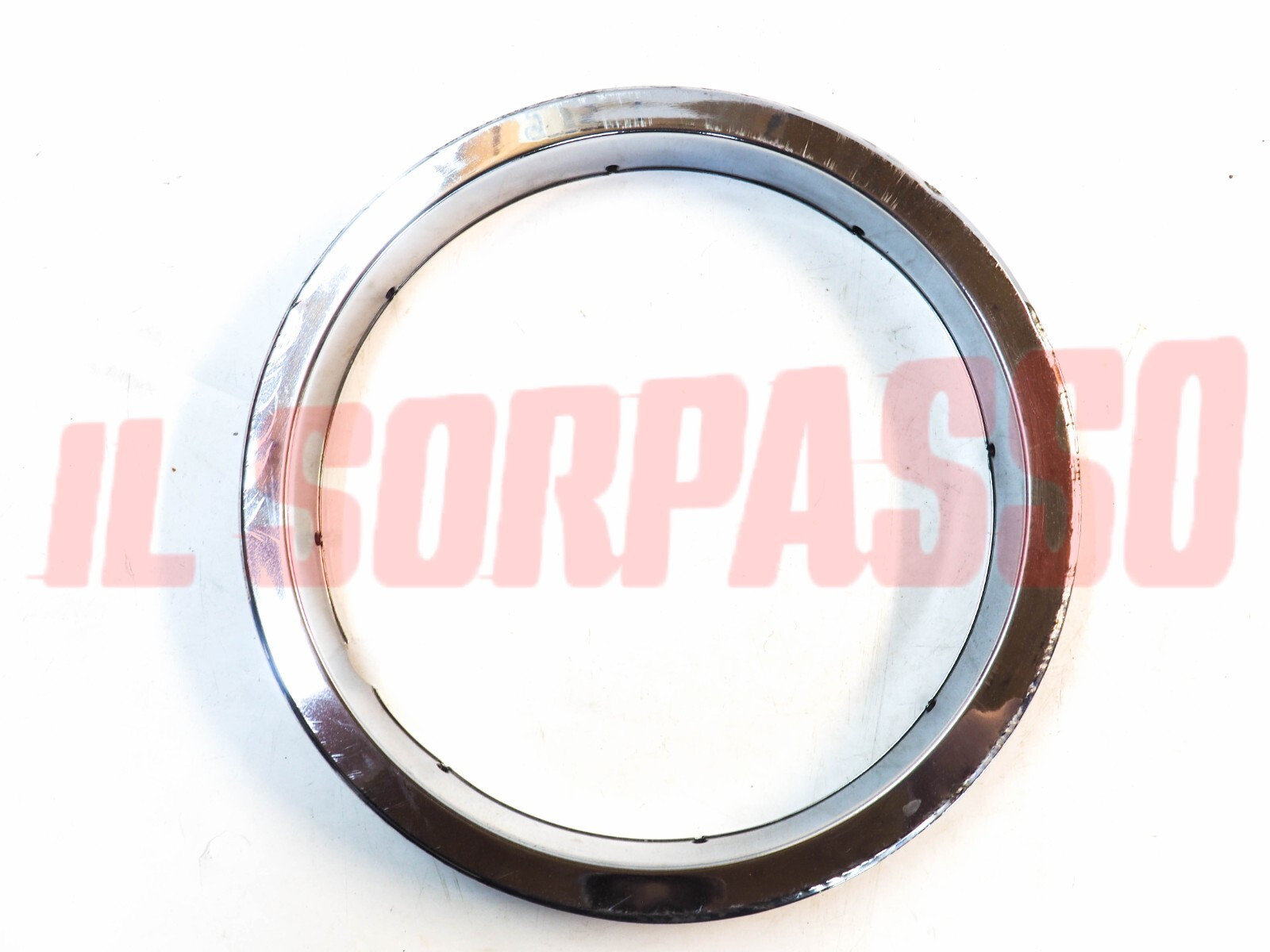 ANELLO GHIERA CERCHIO RUOTA CROMATO MISURA 13 PER FIAT 131 USATO ANELLO GHIERA CERCHIO RUOTA CROMATO MISURA 13 PER FIAT 131 USATO