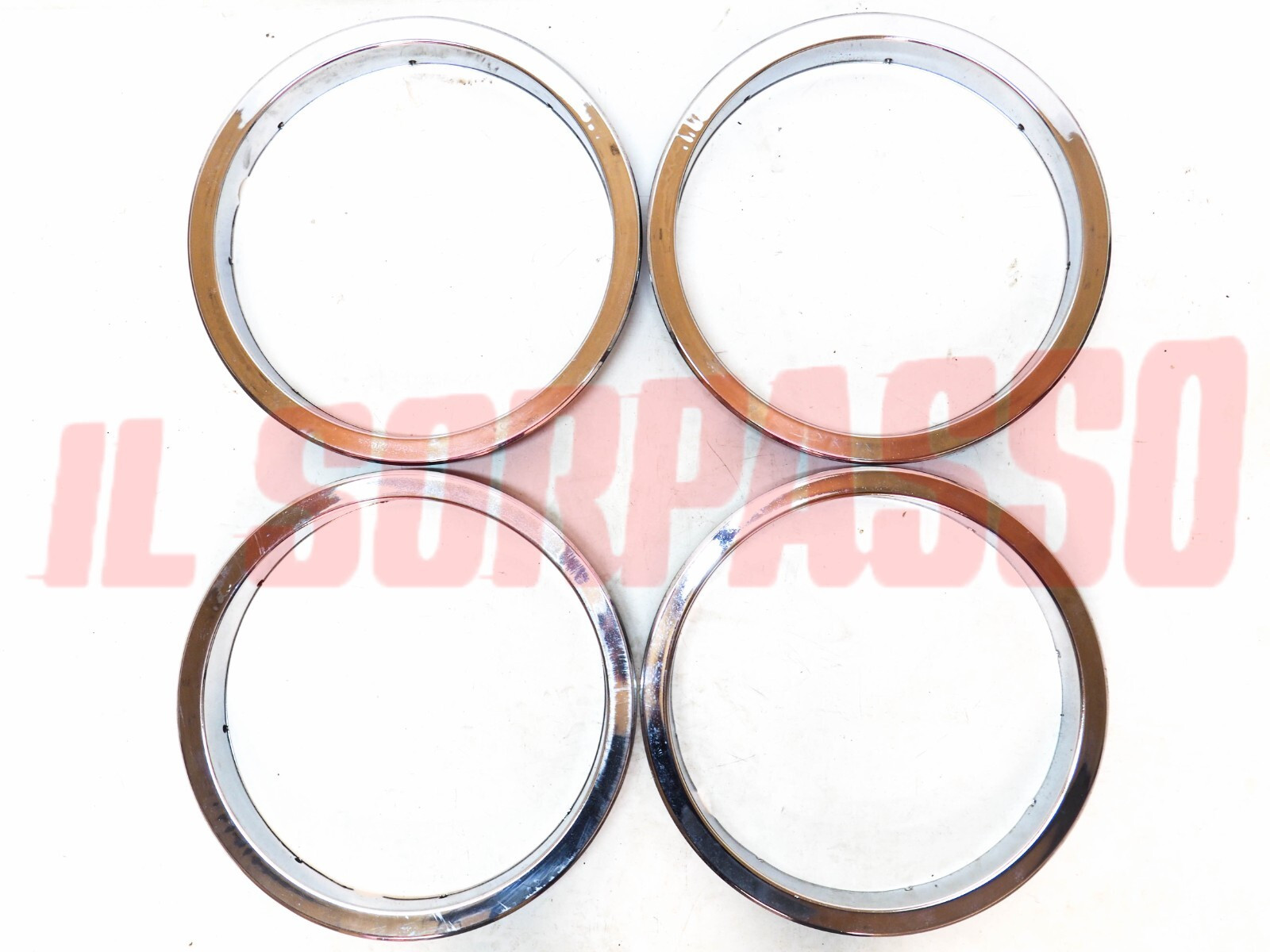ANELLI GHIERE CERCHI RUOTA CROMATI MISURA 13 FIAT 131 ORIGINALI ANELLI GHIERE CERCHI RUOTA CROMATI MISURA 13 FIAT 131 ORIGINALI
