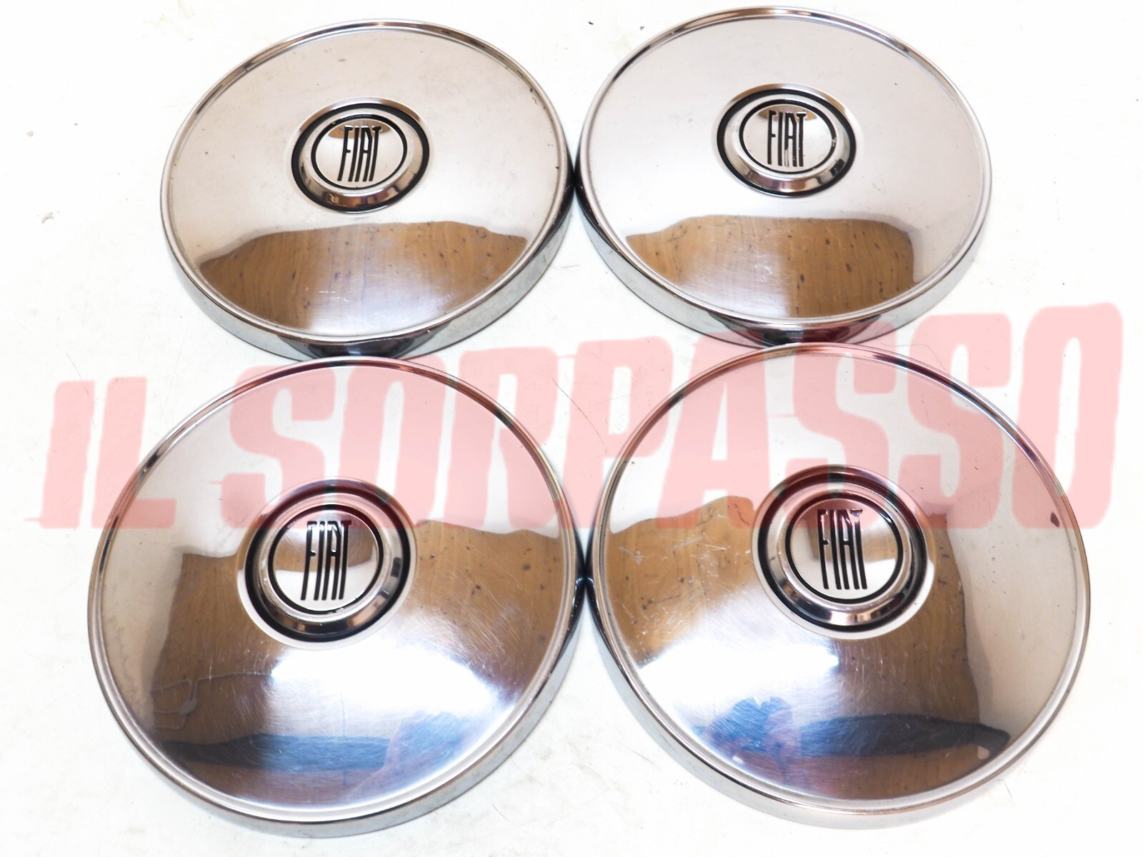 COPPE BORCHIE CERCHI RUOTA FIAT 124 COUPE 1 SERIE ORIGINALI COPPE BORCHIE CERCHI RUOTA FIAT 124 COUPE 1 SERIE ORIGINALI