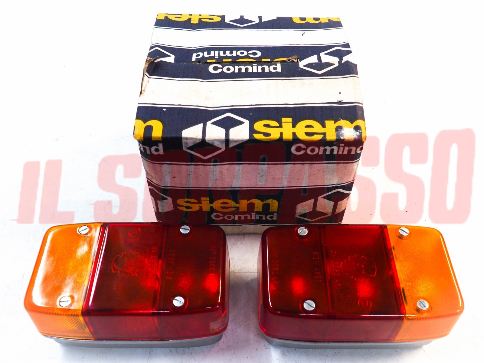 FANALI FARI POSTERIORI APE CAR DAL 64 AL 67 APE ELESTART DALL'84 ORIGINALI SIEM FANALI FARI POSTERIORI APE CAR DAL 64 AL 67 APE ELESTART DALL'84 ORIGINALI SIEM