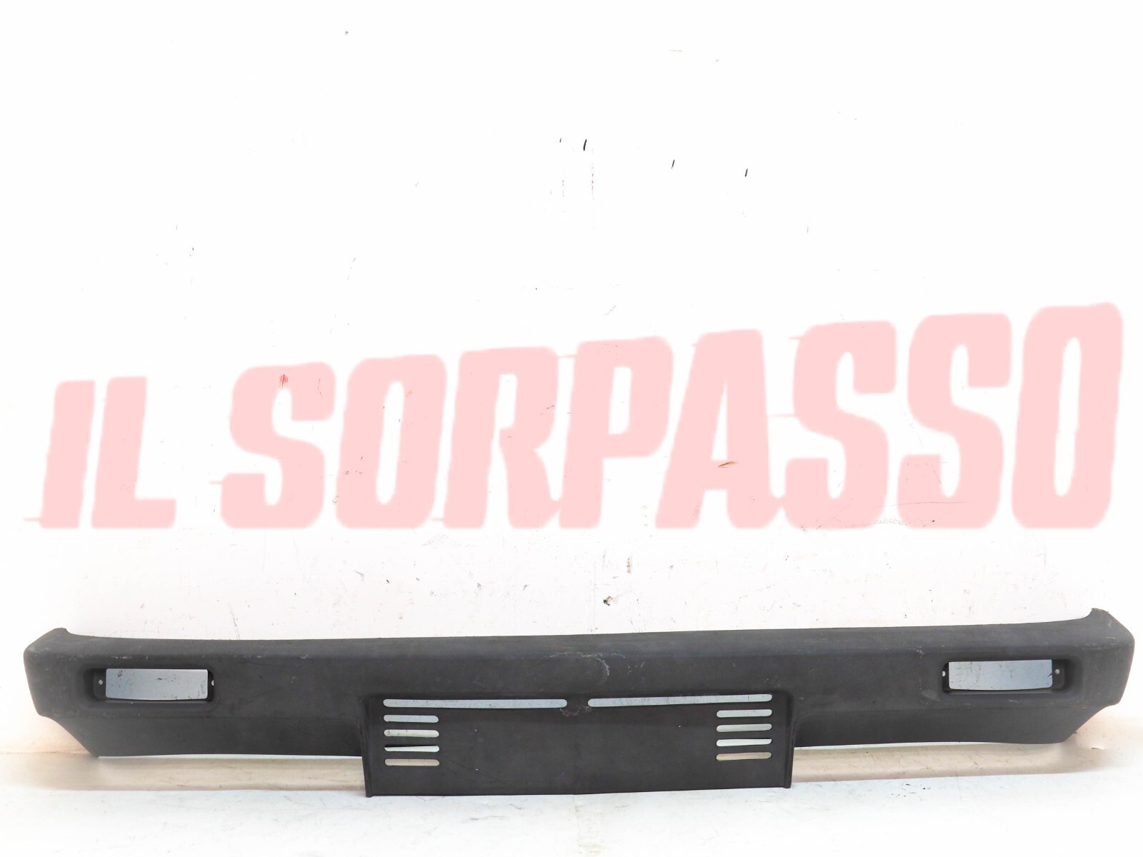 PARAURTI ANTERIORE FIAT 131 RACING ORIGINALE GRIGIO NUOVO CON IMPERFEZIONI PARAURTI ANTERIORE FIAT 131 RACING ORIGINALE GRIGIO NUOVO CON IMPERFEZIONI