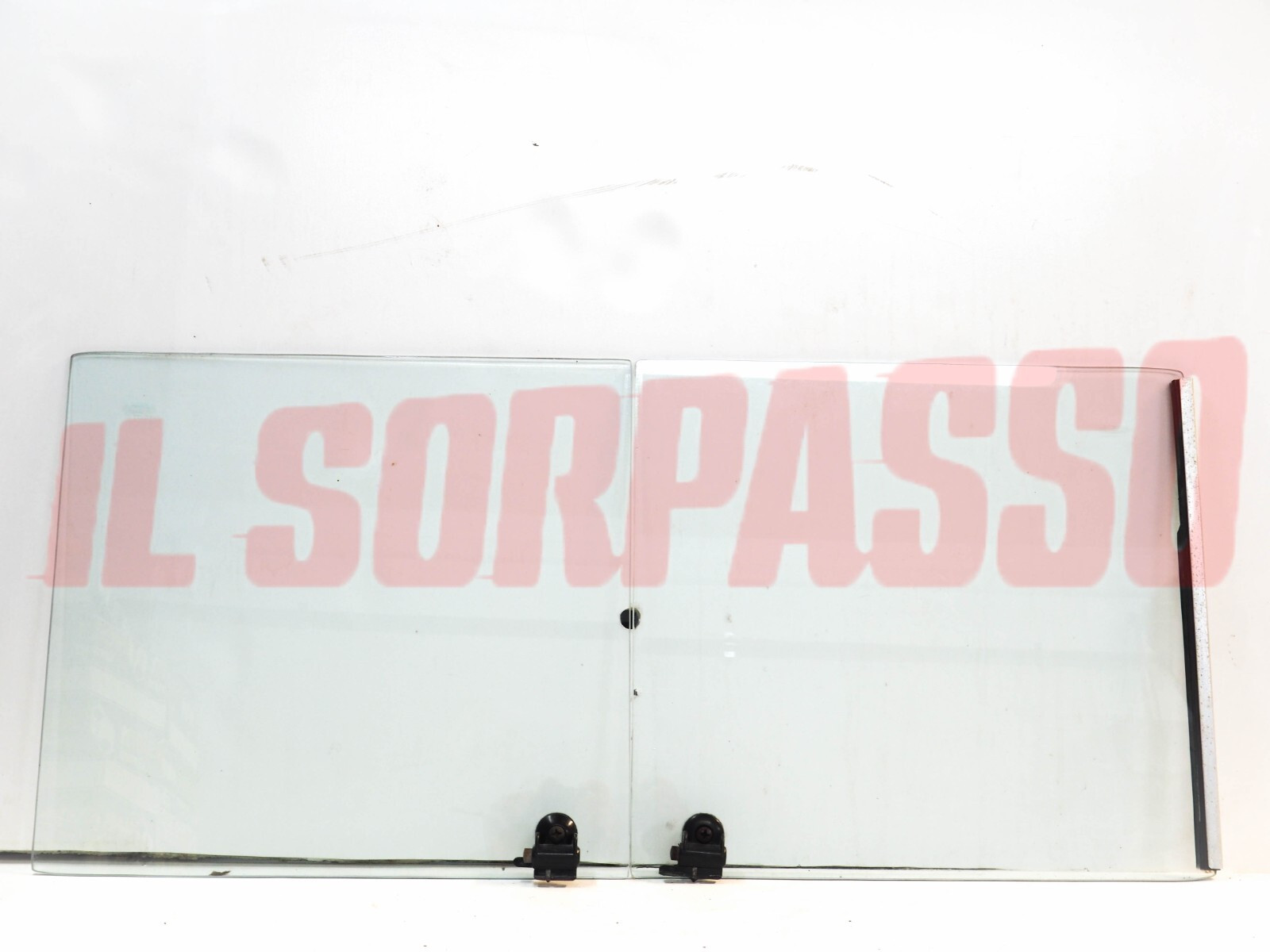 VETRI LATERALI SCORREVOLI PULSANTI PORTA SINISTRA FIAT 850 900 T PULMINO VETRI LATERALI SCORREVOLI PULSANTI PORTA SINISTRA FIAT 850 900 T PULMINO