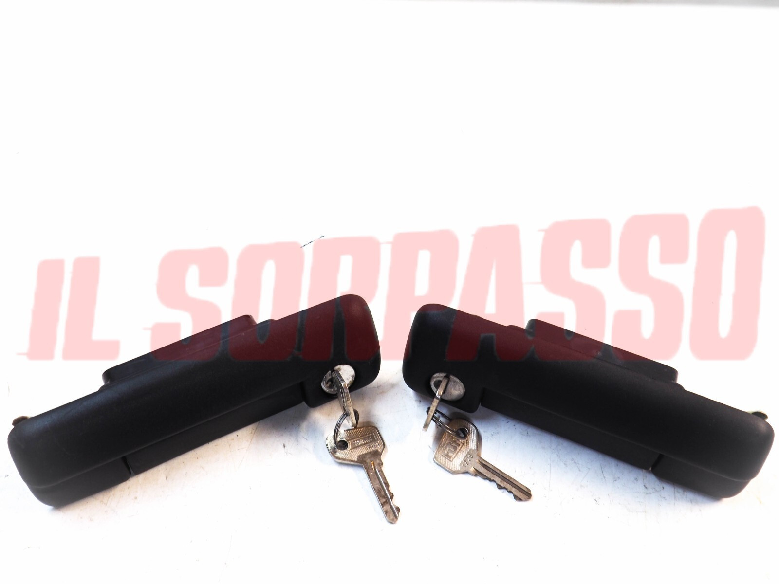 MANIGLIE PORTA DESTRA + SINISTRA IN PLASTICA FIAT 127 SPORT 75 HP ORIGINALI MANIGLIE PORTA DESTRA + SINISTRA IN PLASTICA FIAT 127 SPORT 75 HP ORIGINALI