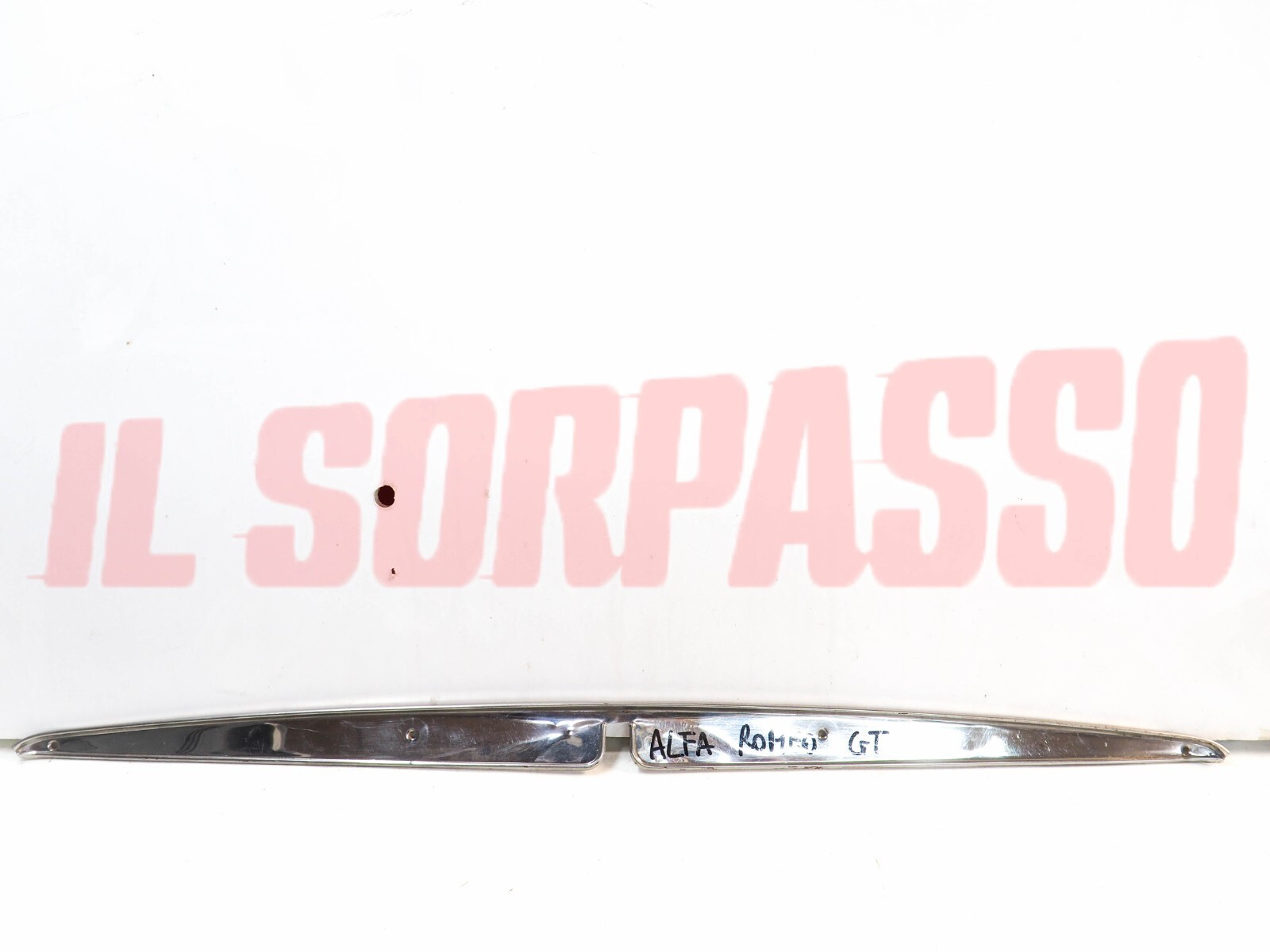 MODANATURA PROFILO FISSAGGIO TAPPETO BAULE ALFA ROMEO GT JUNIOR ORIGINALE MODANATURA PROFILO FISSAGGIO TAPPETO BAULE ALFA ROMEO GT JUNIOR ORIGINALE