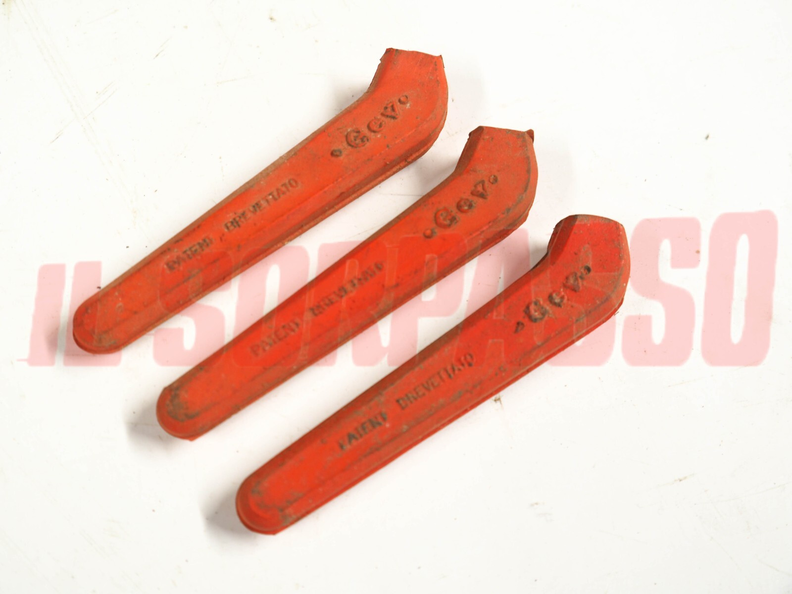 PROLUNGHE INTERRUTTORI CRUSCOTTO ROSSI FIAT 500 600 850 ABARTH GIANNINI GEV NOS PROLUNGHE INTERRUTTORI CRUSCOTTO ROSSI FIAT 500 600 850 ABARTH GIANNINI GEV NOS