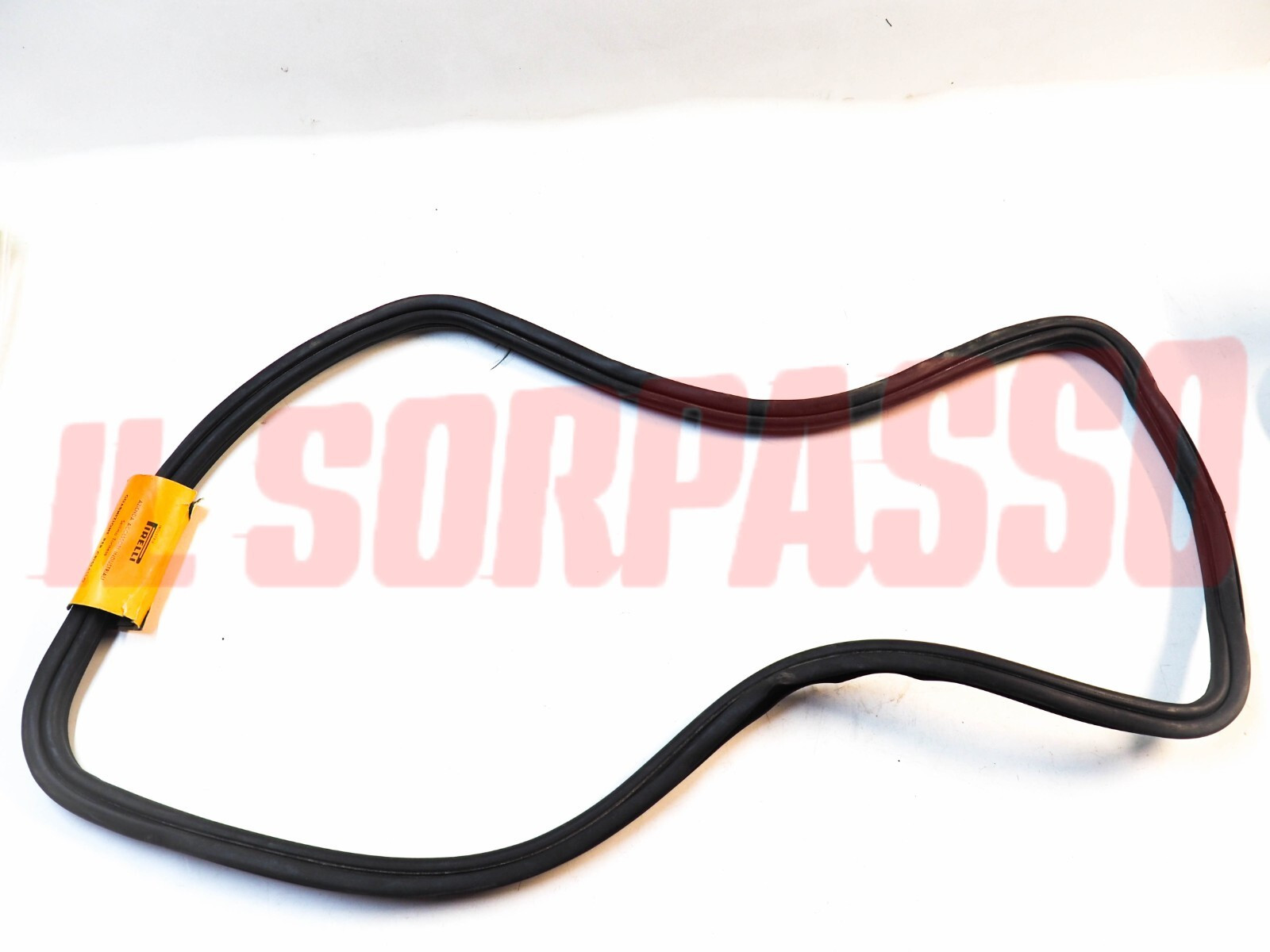 GUARNIZIONE VETRO LATERALE FISSO DESTRO FIAT 128 BERLINA 2 PORTE RALLY ORIGINALE GUARNIZIONE VETRO LATERALE FISSO DESTRO FIAT 128 BERLINA 2 PORTE RALLY ORIGINALE