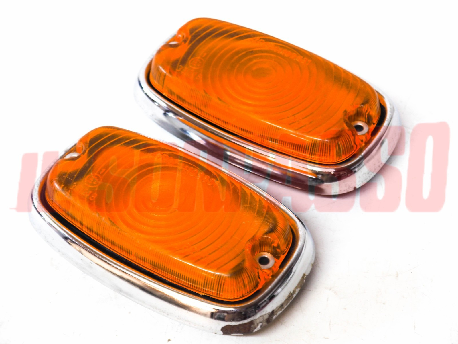 FANALINI ANTERIORI FRECCE FIAT 1300 1500 BERLINA 1100 D IN METALLO ARIC DIFETTAT