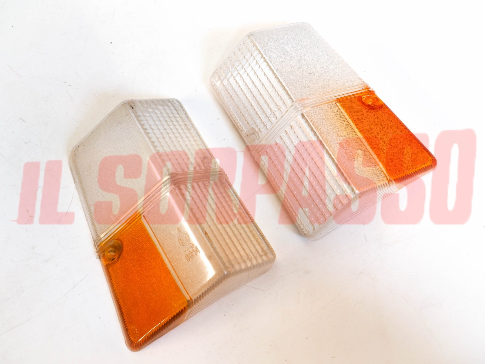 PLASTICHE FANALINI ANTERIORI FRECCE DESTRO + SINISTRO FIAT 616 FURGONE ALTISSIMO PLASTICHE FANALINI ANTERIORI FRECCE DESTRO + SINISTRO FIAT 616 FURGONE ALTISSIMO