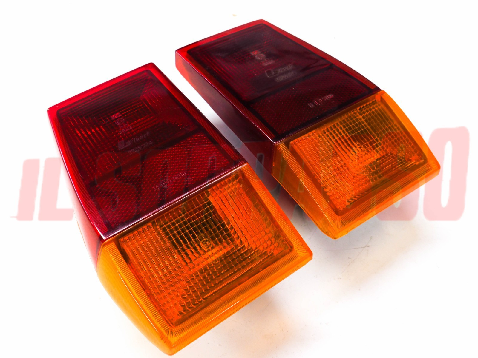 FANALI FARI POSTERIORI DESTRO SINISTRO FORD FIESTA MK1 MARCA LEART FANALI FARI POSTERIORI DESTRO SINISTRO FORD FIESTA MK1 MARCA LEART