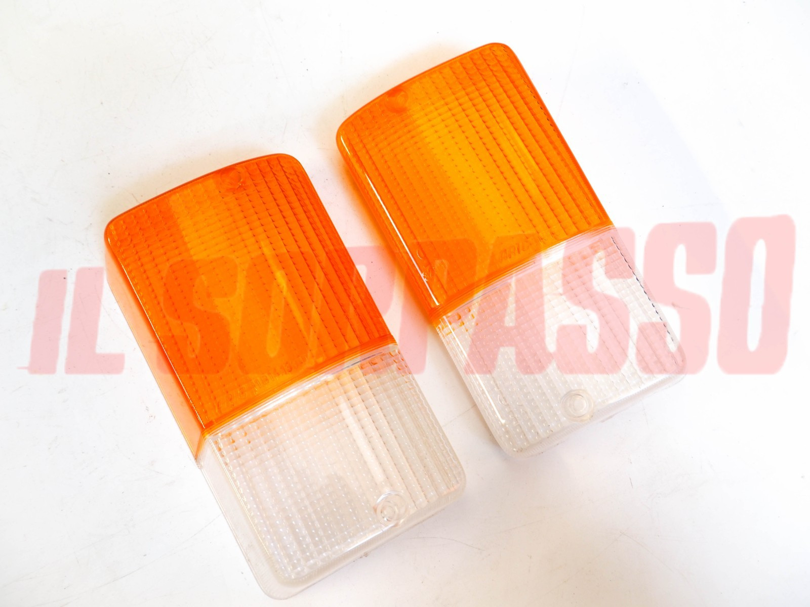 PLASTICHE BICOLORI FANALINI ANTERIORE DESTRO SINISTRO IVECO COBO OM 40 50 ARIC PLASTICHE BICOLORI FANALINI ANTERIORE DESTRO SINISTRO IVECO COBO OM 40 50 ARIC