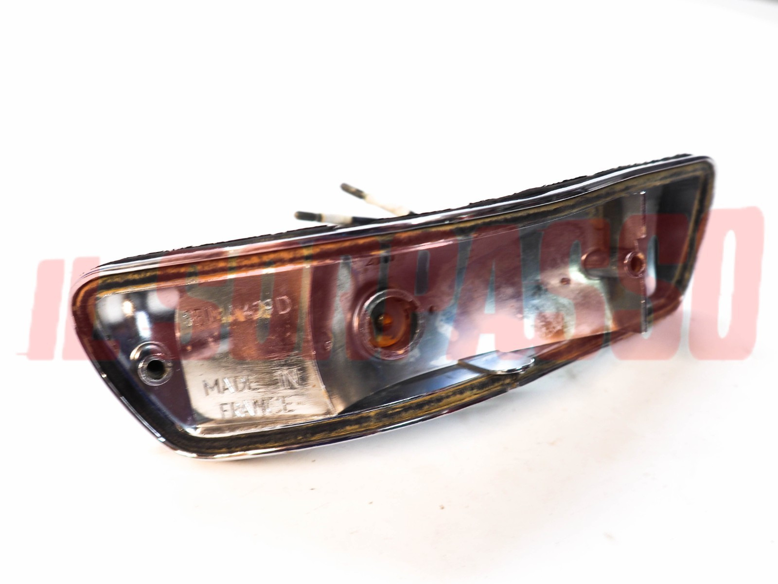 CORPO FANALINO ANTERIORE DESTRO PEUGEOT 504 COUPE CABRIO ORIGINALE SEIMA CORPO FANALINO ANTERIORE DESTRO PEUGEOT 504 COUPE CABRIO ORIGINALE SEIMA