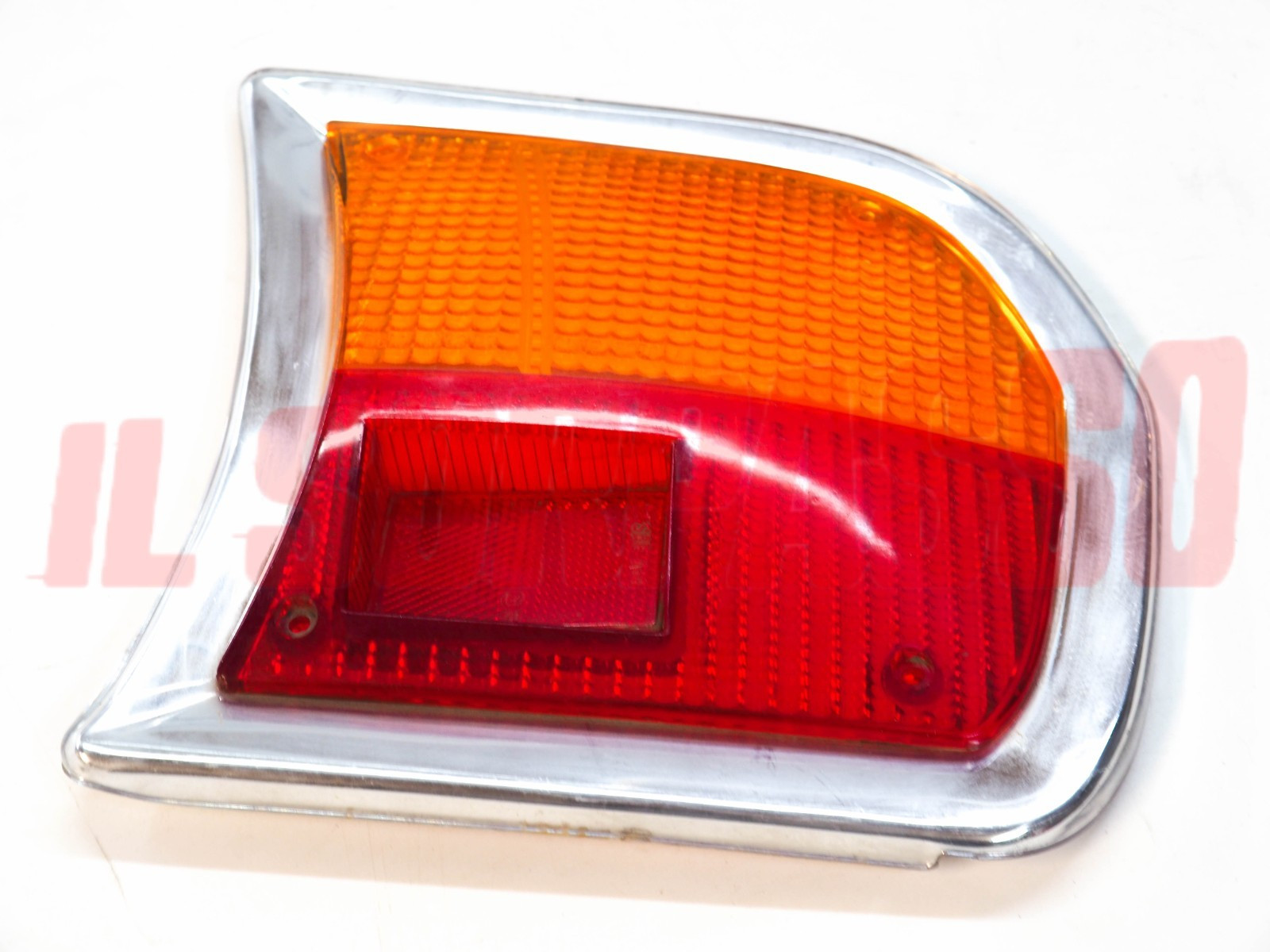 PLASTICA FANALE POSTERIORE DESTRA PEUGEOT 504 ORIGINALE CIBIE PLASTICA FANALE POSTERIORE DESTRA PEUGEOT 504 ORIGINALE CIBIE