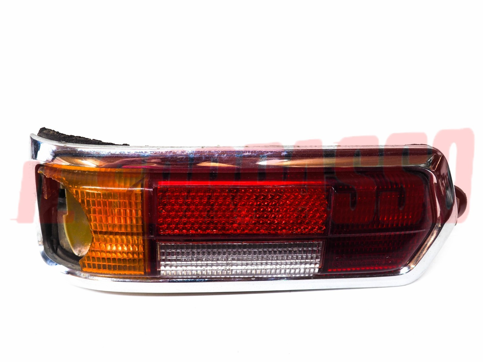 FANALE POSTERIORE SINISTRO MERCEDES W108 ORIGINALE CON PLASTICA ROTTA FANALE POSTERIORE SINISTRO MERCEDES W108 ORIGINALE CON PLASTICA ROTTA
