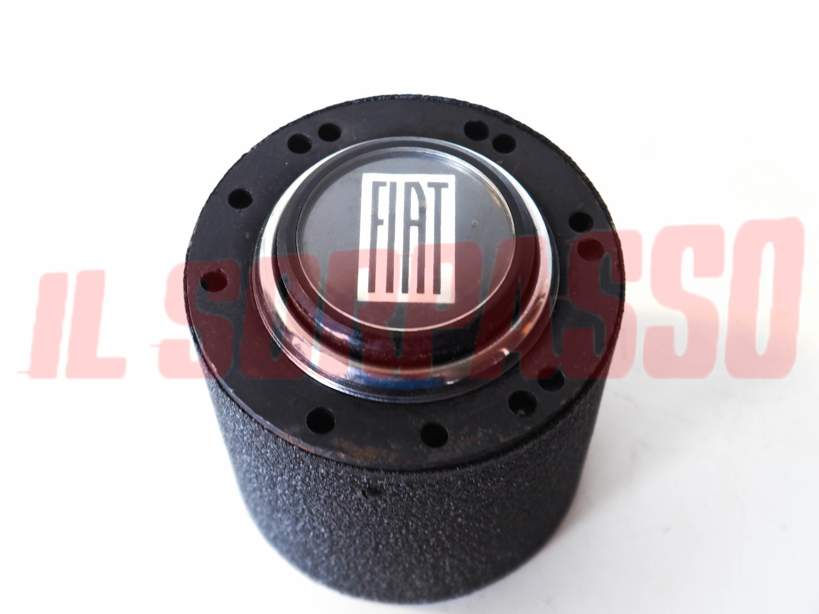 MOZZO VOLANTE STERZO + PULSANTE CLACSON FIAT 850 BERLINA COUPE SPIDER FERRERO MOZZO VOLANTE STERZO + PULSANTE CLACSON FIAT 850 BERLINA COUPE SPIDER FERRERO