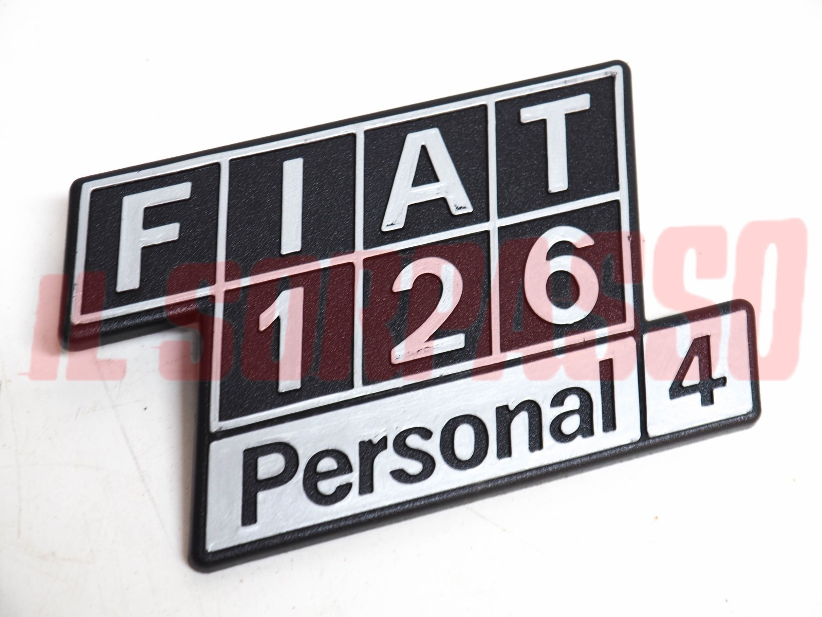 SCRITTA SIGLA COFANO POSTERIORE FIAT 126 PERSONAL 4 IN PLASTICA ORIGINALE SCRITTA SIGLA COFANO POSTERIORE FIAT 126 PERSONAL 4 IN PLASTICA ORIGINALE