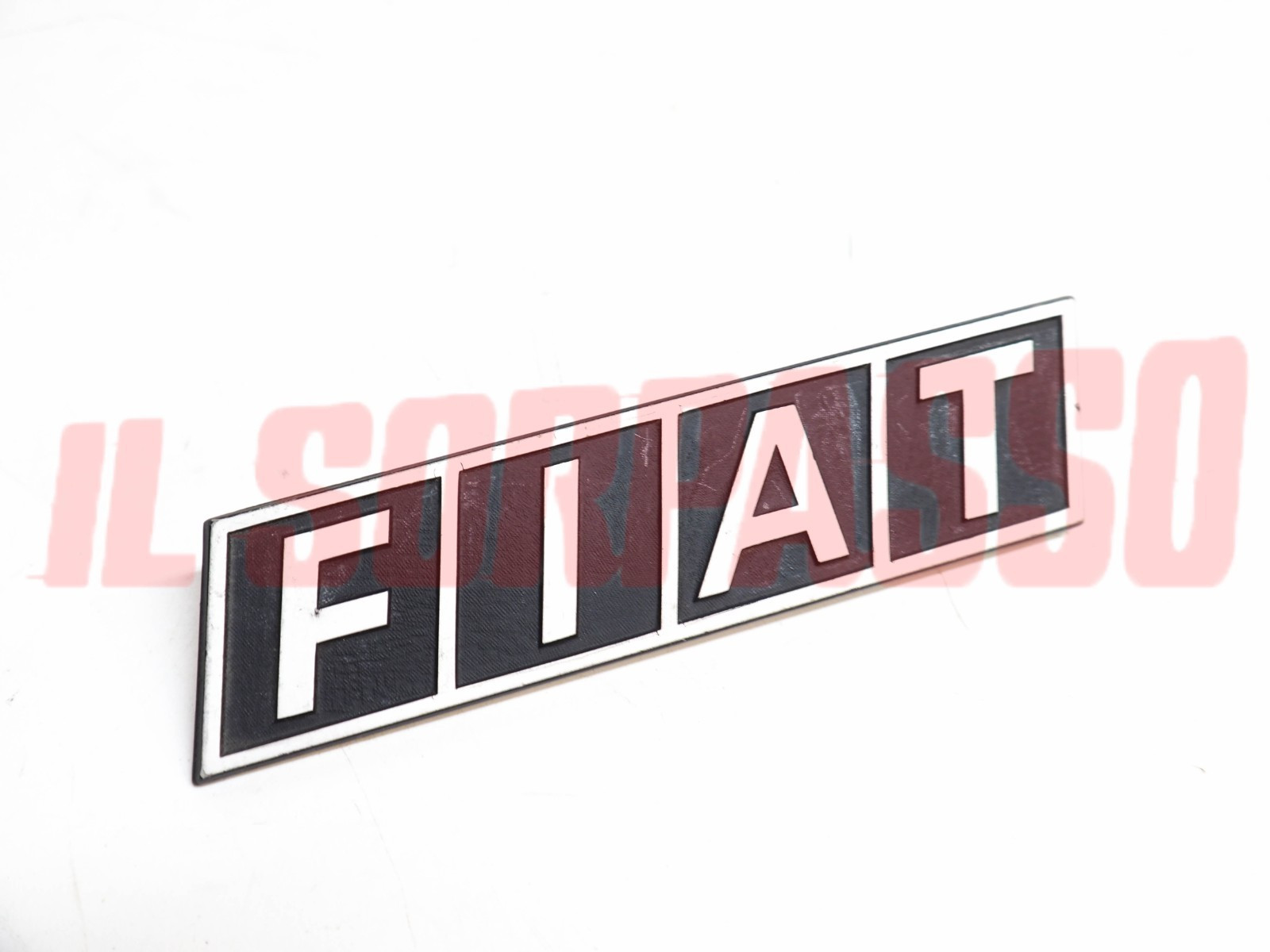 SCRITTA SIGLA ANTERIORE FRONTALE FIAT 500 R - 126 ORIGINALE IN ALLUMINIO SCRITTA SIGLA ANTERIORE FRONTALE FIAT 500 R - 126 ORIGINALE IN ALLUMINIO