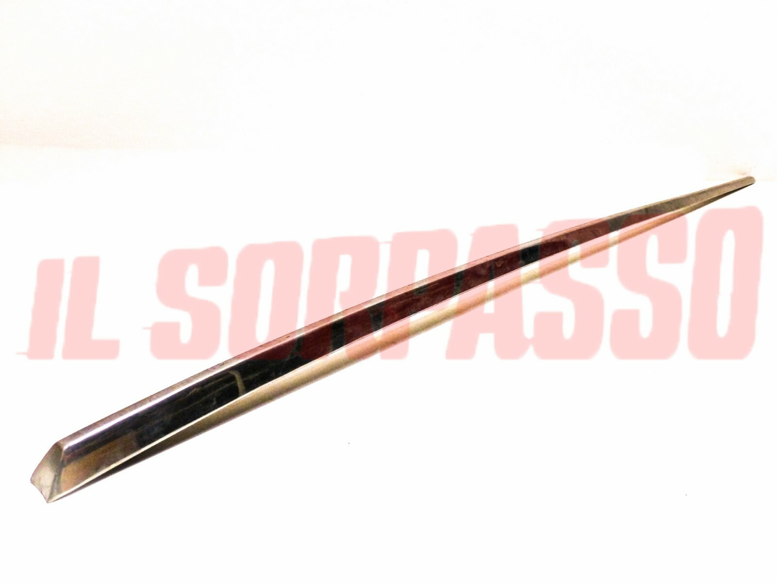 MODANATURA BAFFO COFANO ANTERIORE LANCIA FLAVIA COUPE 1500 1800 cc ORIGINALE MODANATURA BAFFO COFANO ANTERIORE LANCIA FLAVIA COUPE 1500 1800 cc ORIGINALE