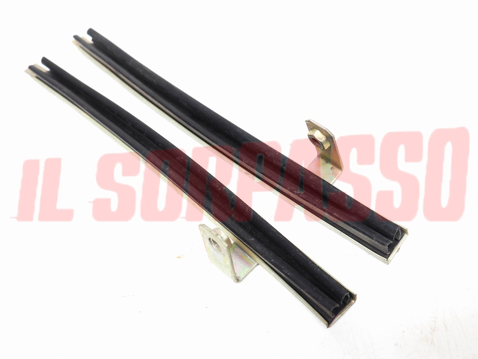 GUIDE VETRO SCENDENTE LATO ANTERIORE PORTA DESTRA / SINISTRA FIAT 126 TUTTI TIPI