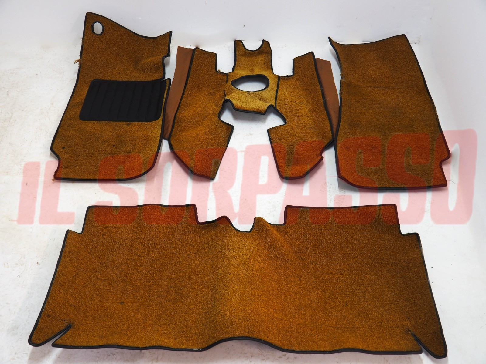 SOPRA TAPPETI IN MOQUETTE MARRONE + TUNNEL FIAT 125 SPECIAL ORIGINALI