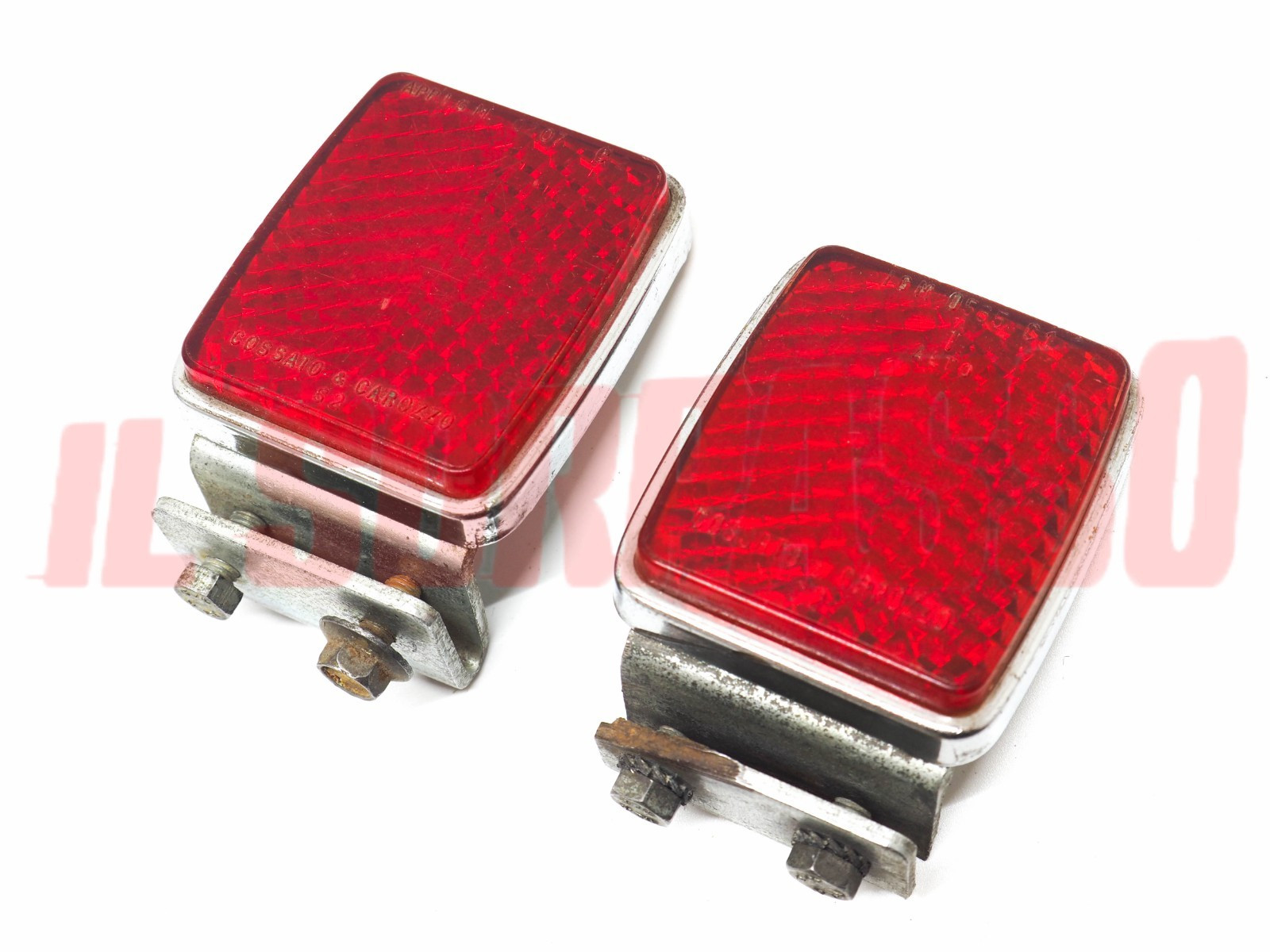 CATADIOTTRI CATARIFRANGENTI SU PARAURTI POSTERIORE ALFA 1900 FIAT 600 1100 103