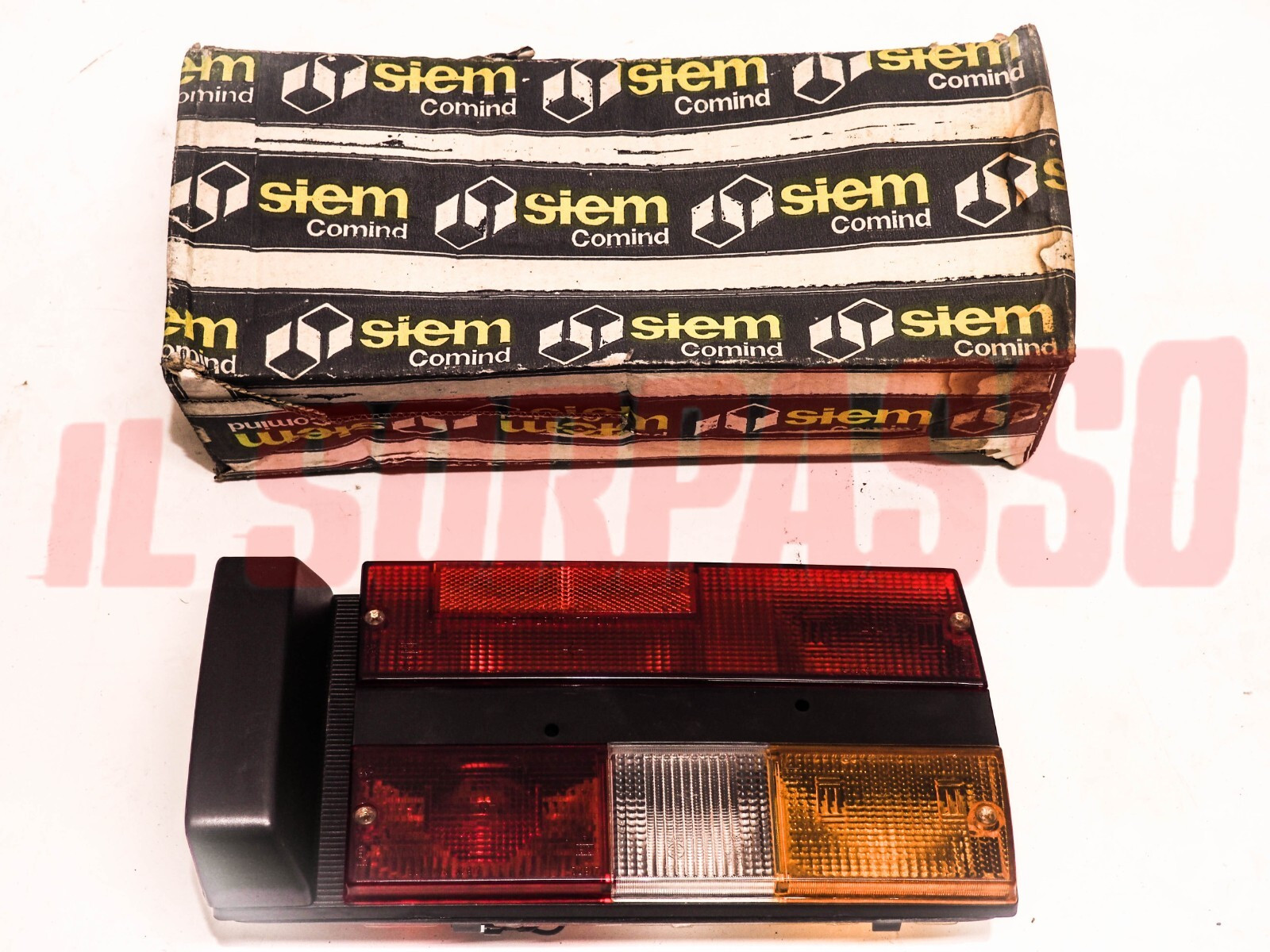 FANALE FARO POSTERIORE DESTRO FIAT 131 SUPERMIRAFIORI ORIGINALE SIEM NOS