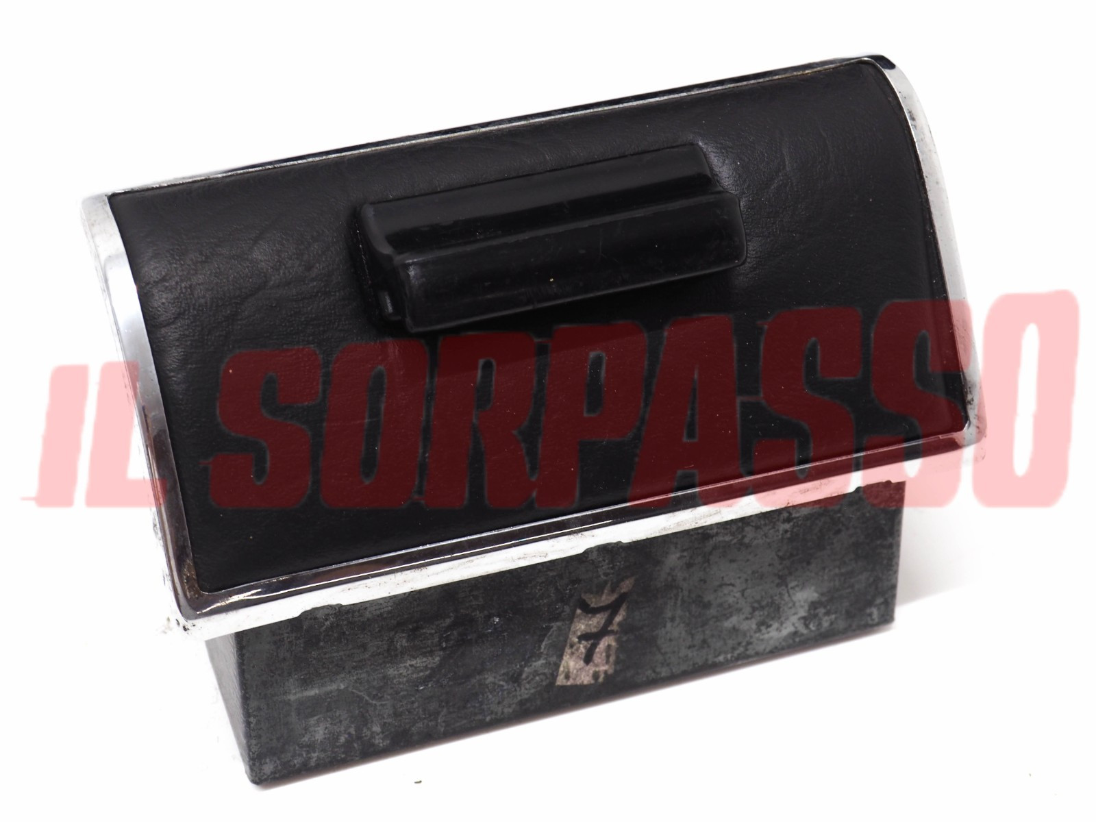POSACENERE SU CRUSCOTTO FIAT 132 ORIGINALE NOS