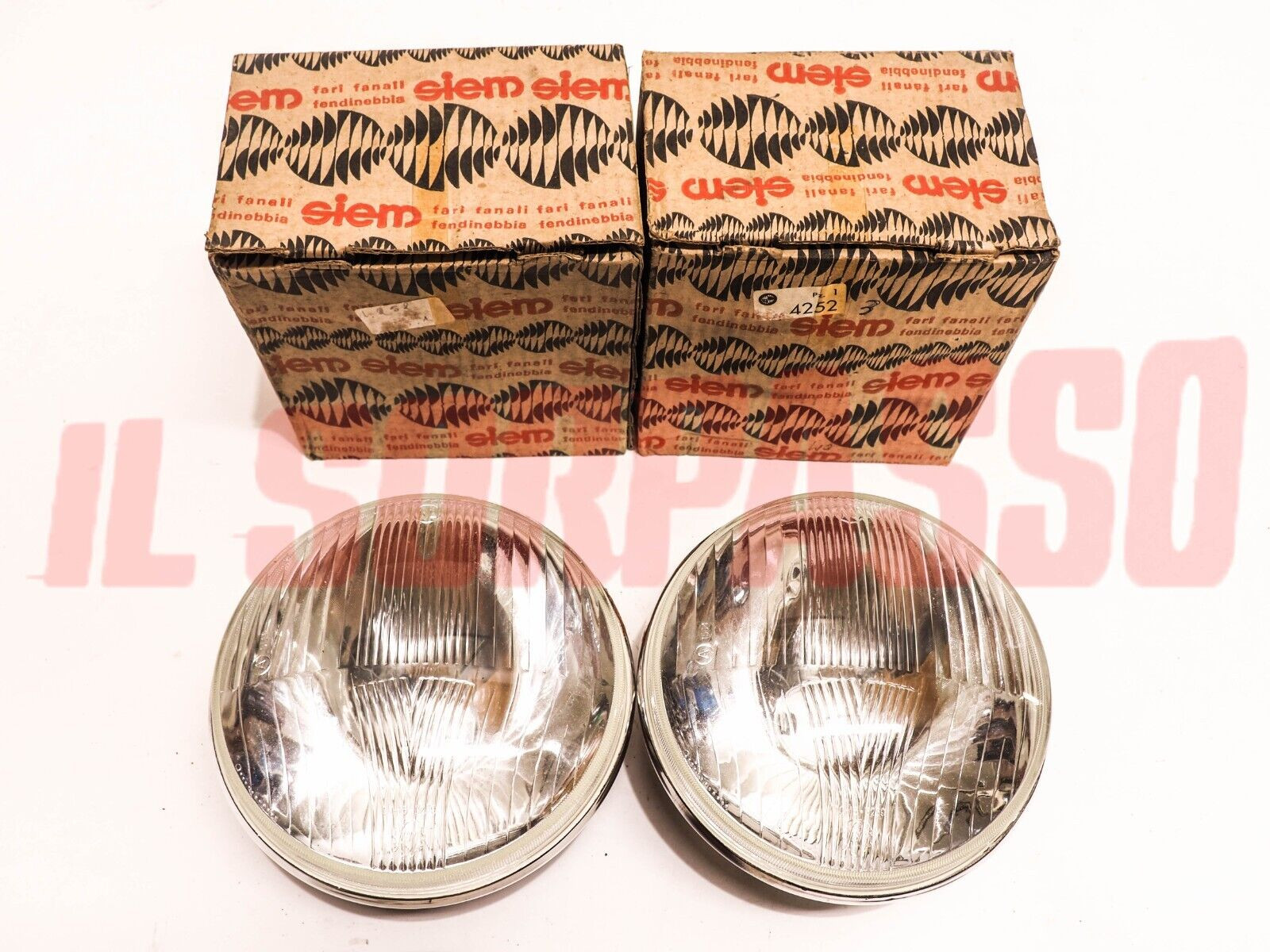 GRUPPI OTTICI FANALI FARI FIAT 1100 T 682 CAMION ORIGINALI SIEM 170 mm GRUPPI OTTICI FANALI FARI FIAT 1100 T 682 CAMION ORIGINALI SIEM 170 mm