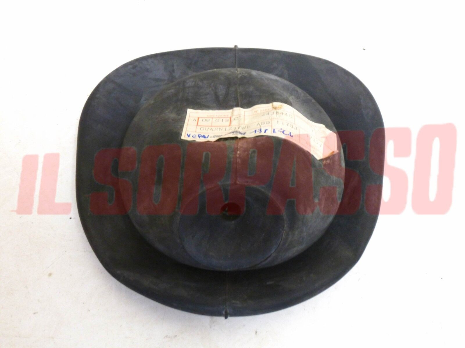 CUFFIA LEVA CAMBIO IN GOMMA FIAT 131 ORIGINALE CUFFIA LEVA CAMBIO IN GOMMA FIAT 131 ORIGINALE