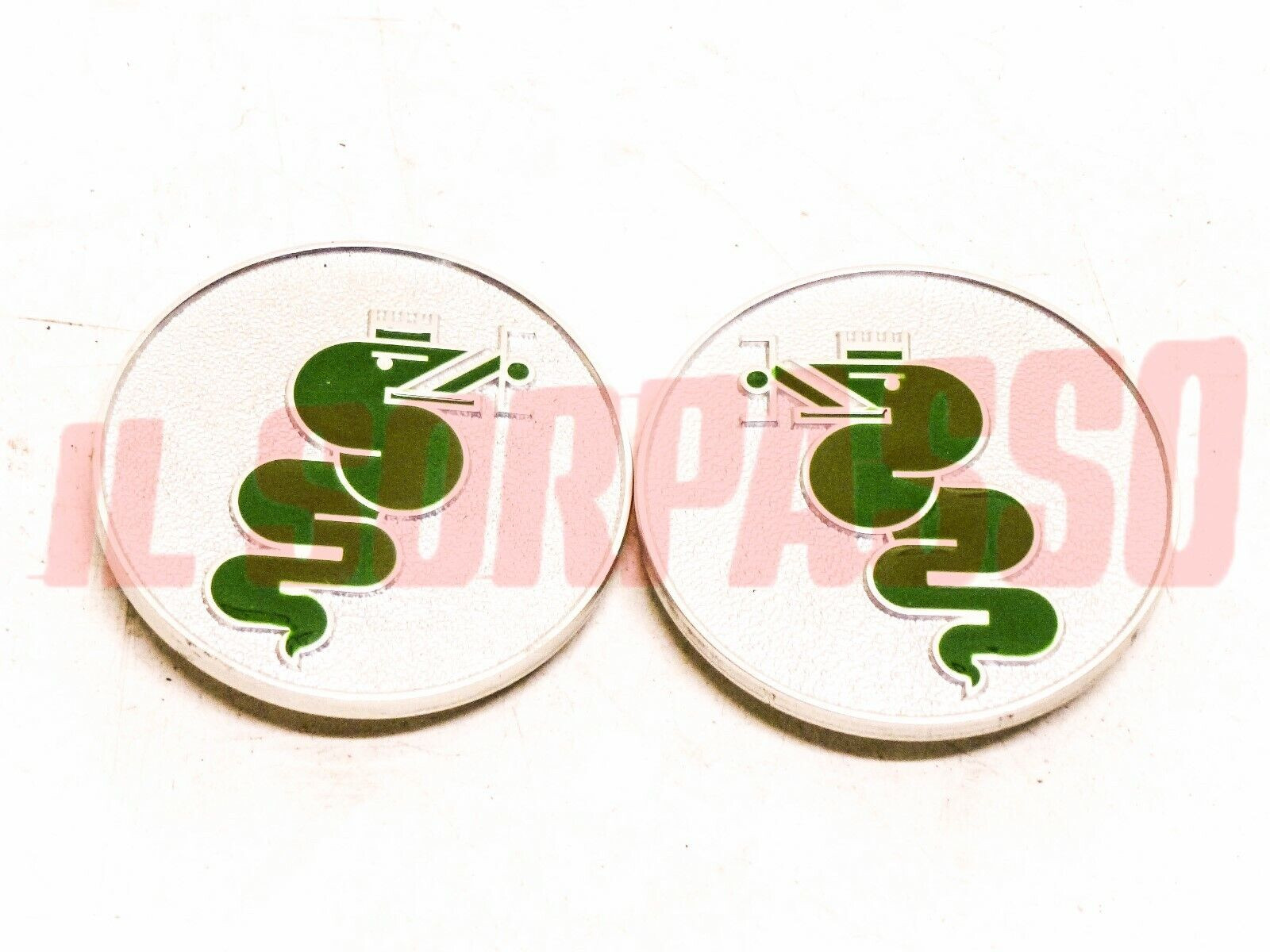 STEMMI LATERALI BISCIONE ALFA ROMEO GIULIA GT ORIGINALI STEMMI LATERALI BISCIONE ALFA ROMEO GIULIA GT ORIGINALI