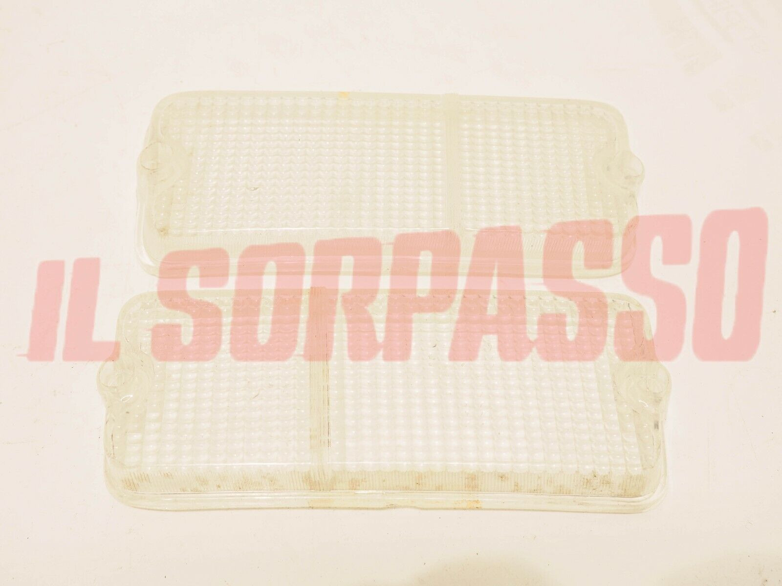 PLASTICHE FANALINI ANTERIORI FIAT 127 BERLINA SPECIAL + NUOVA CAMPAGNOLA 1107 PLASTICHE FANALINI ANTERIORI FIAT 127 BERLINA SPECIAL + NUOVA CAMPAGNOLA 1107