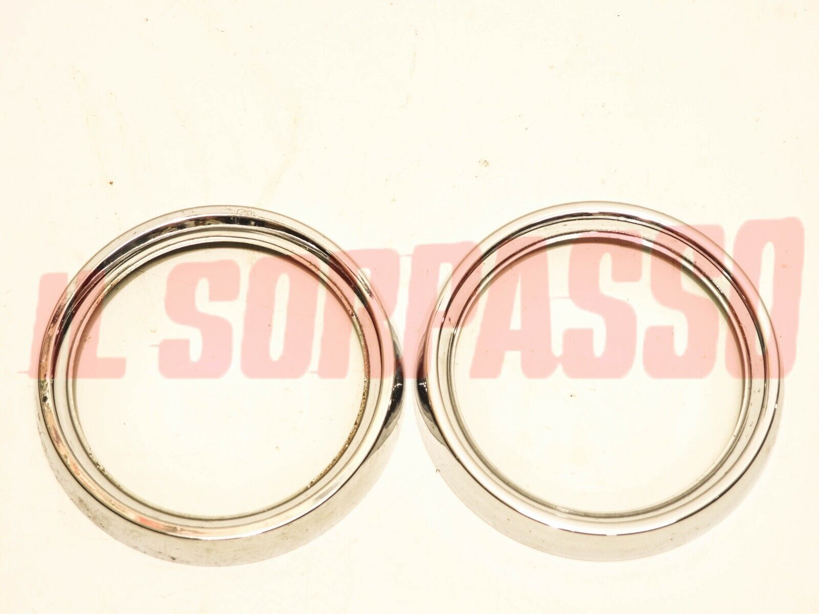 CORNICE CERCHI FARO FIAT 238 1 SERIE ORIGINALI CON IMPERFEZIONI CORNICE CERCHI FARO FIAT 238 1 SERIE ORIGINALI CON IMPERFEZIONI