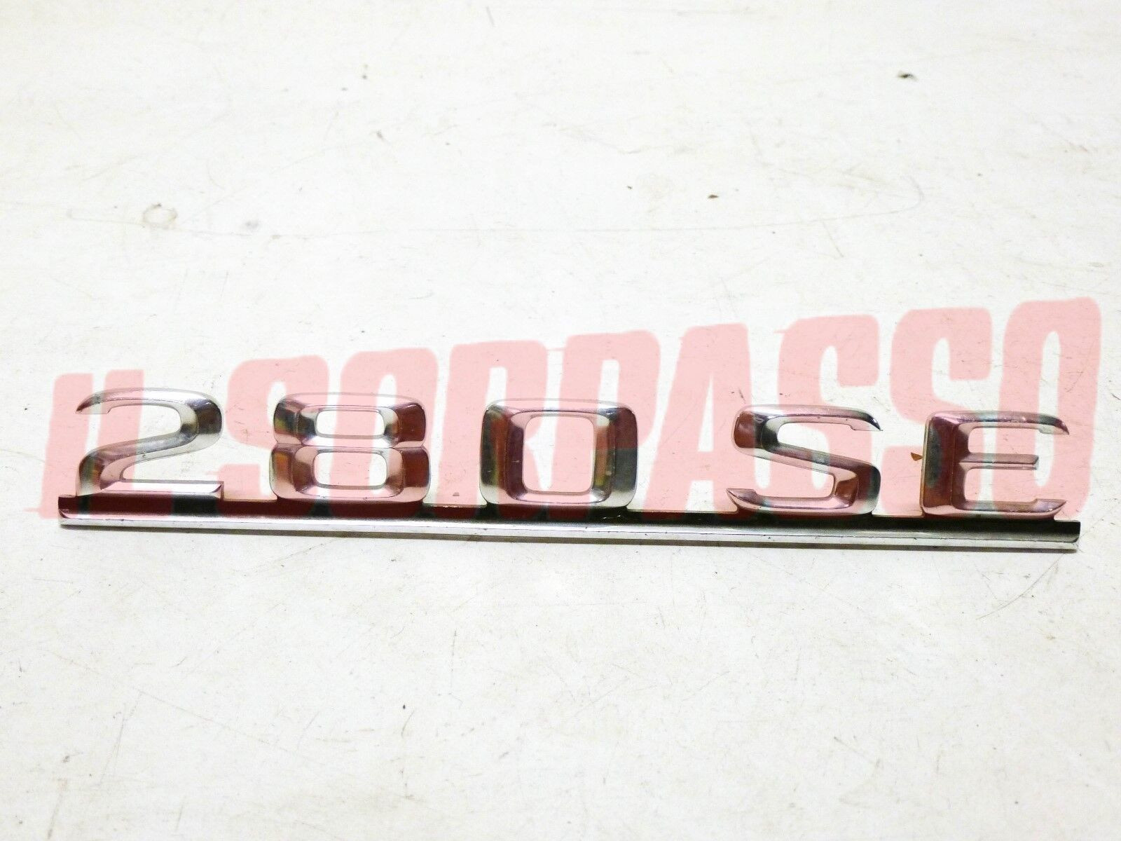 SCRITTA SIGLA POSTERIORE MERCEDES 280 SE ORIGINALE SCRITTA SIGLA POSTERIORE MERCEDES 280 SE ORIGINALE